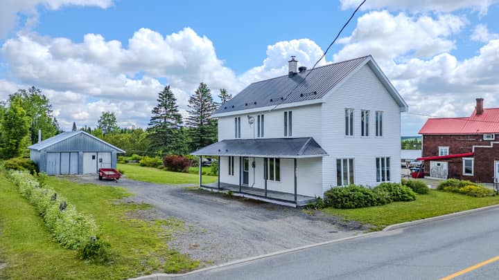 Maison à étages à vendre à Saint-Camille-de-Lellis