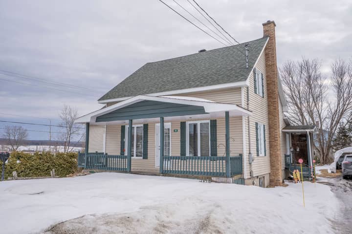 Maison à un étage et demie à vendre à Saint-Odilon-de-Cranbourne