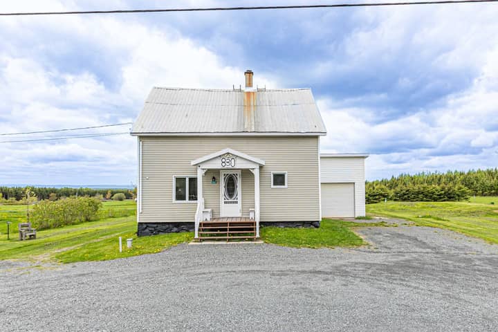 Maison à un étage et demie à vendre à Saint-Côme/Linière