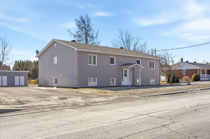 Quadruplex à vendre à Saint-Georges